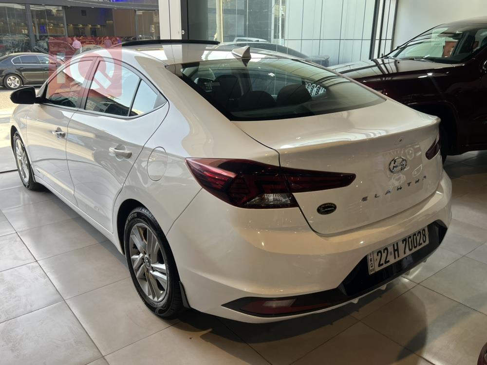 هیوندای ئەلەنترا